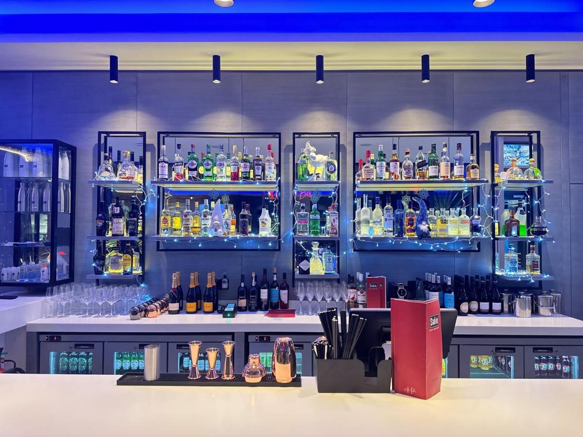 Spark By Hilton Luton Λούτον Εξωτερικό φωτογραφία
