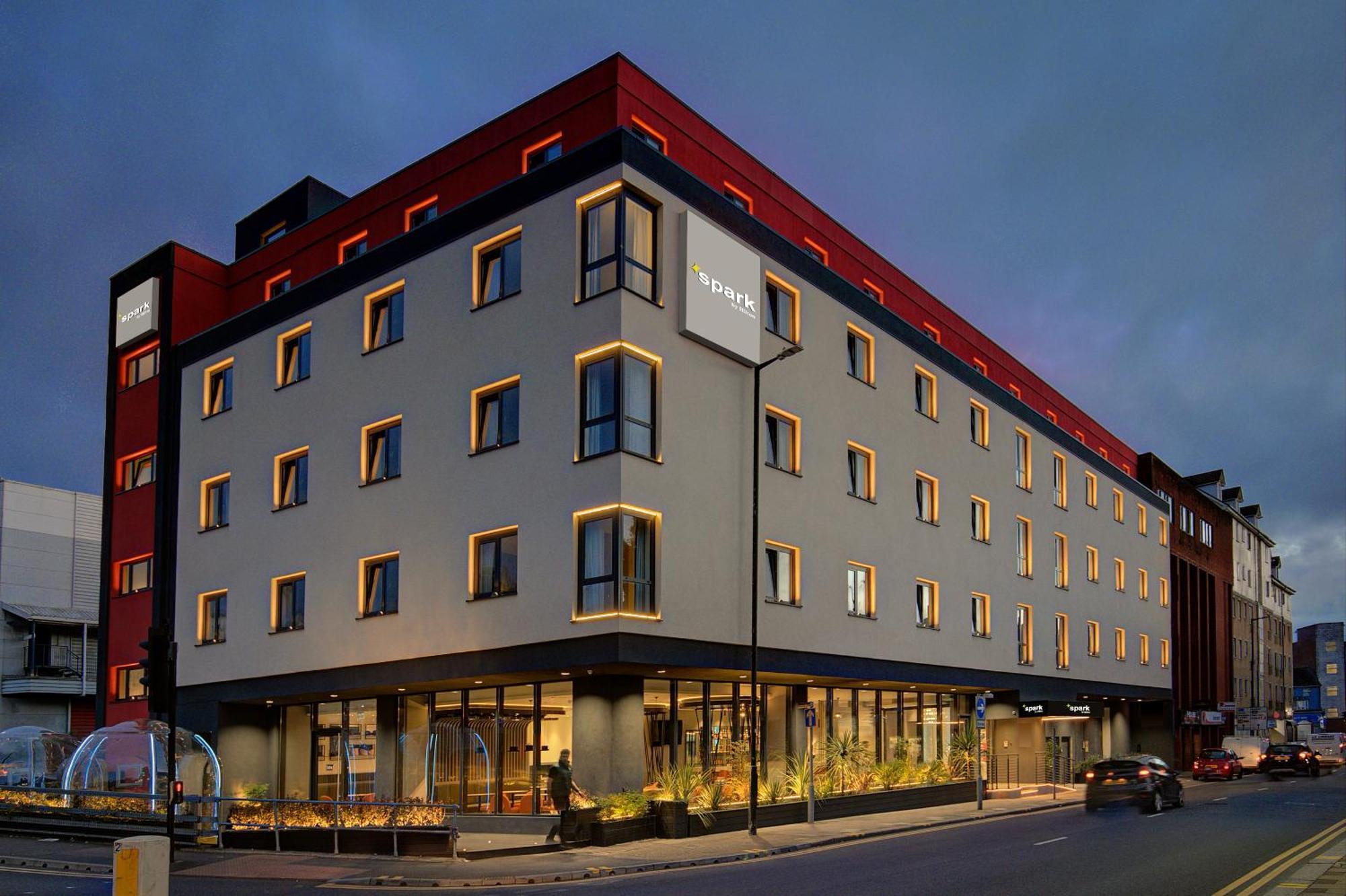 Spark By Hilton Luton Λούτον Εξωτερικό φωτογραφία